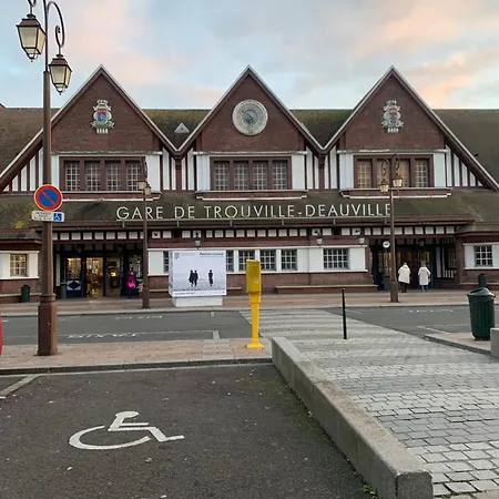 Διαμέρισμα Alicia *